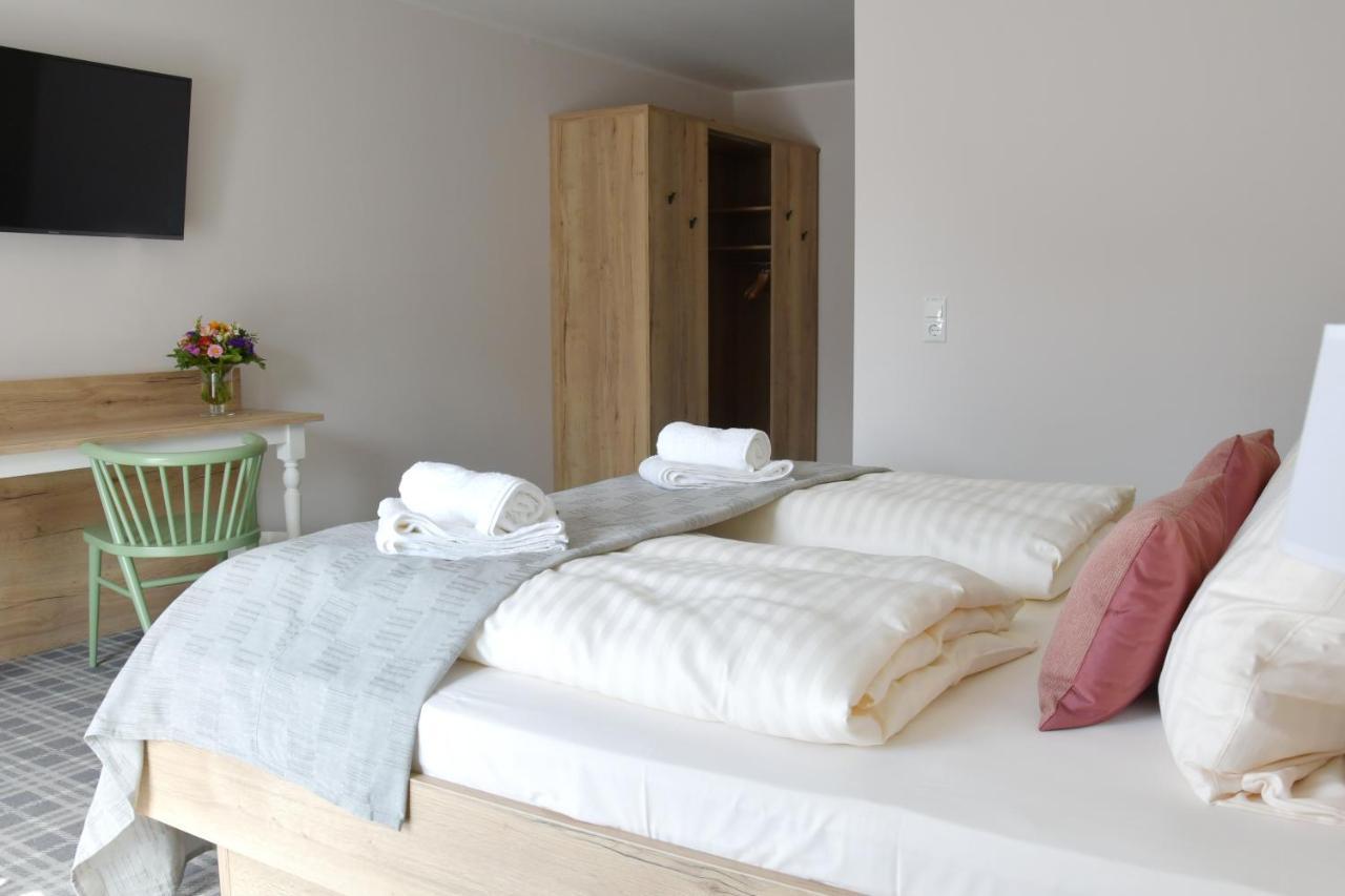 Landhaus Hamester - Hotel & Restaurant Basthorst  외부 사진