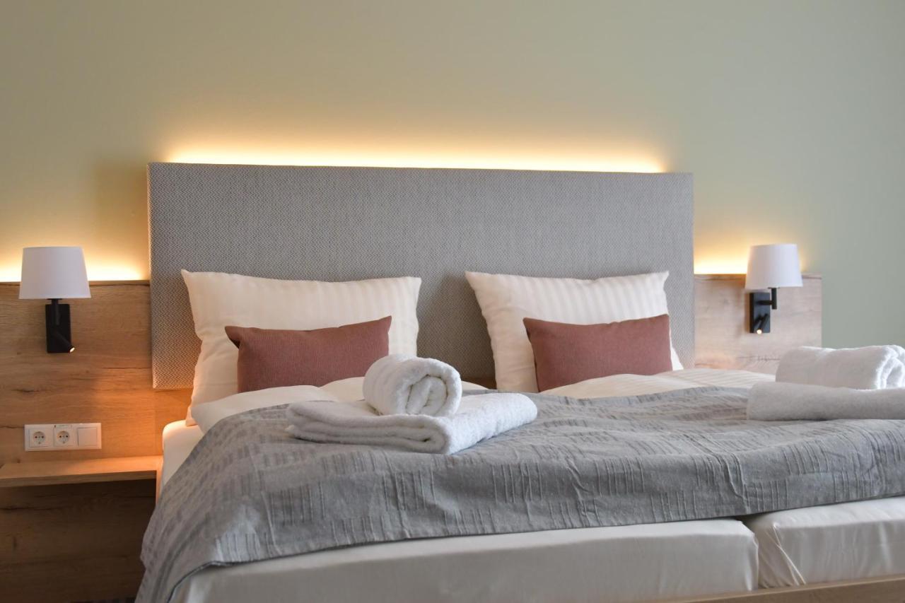 Landhaus Hamester - Hotel & Restaurant Basthorst  외부 사진