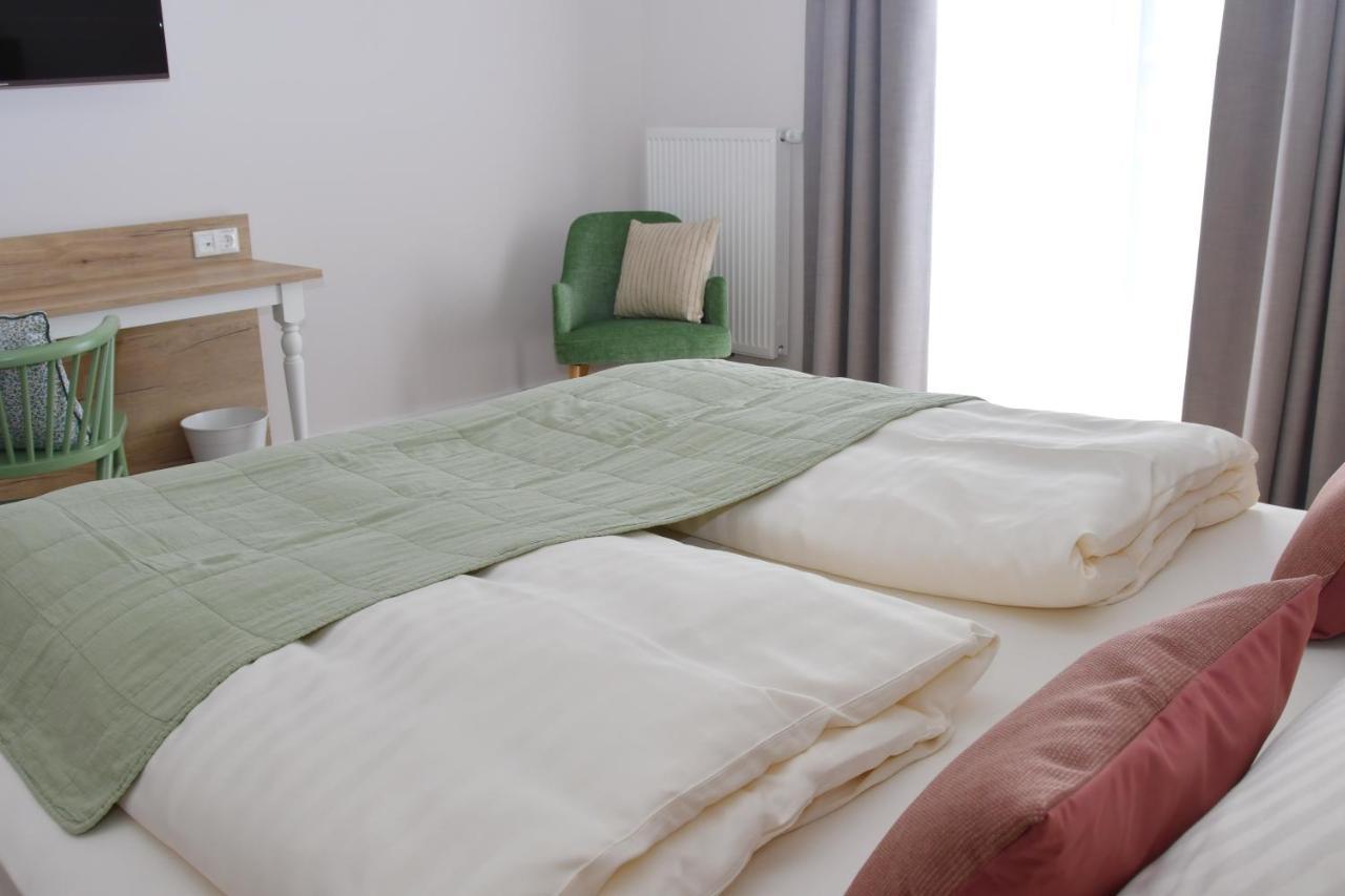 Landhaus Hamester - Hotel & Restaurant Basthorst  외부 사진